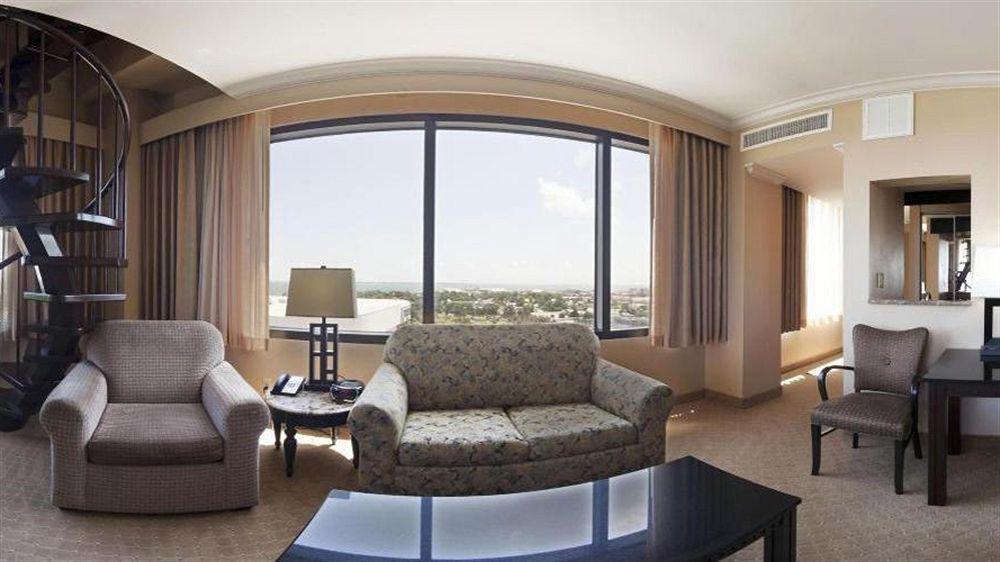 Hotel Crowne Plaza Pensacola Grand Extérieur photo