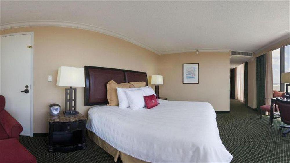 Hotel Crowne Plaza Pensacola Grand Extérieur photo
