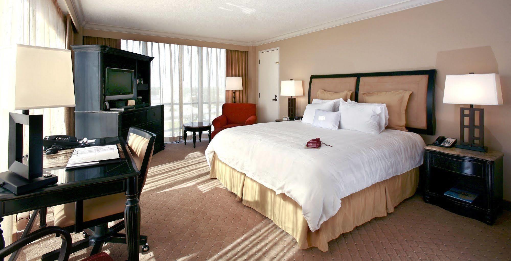 Hotel Crowne Plaza Pensacola Grand Extérieur photo